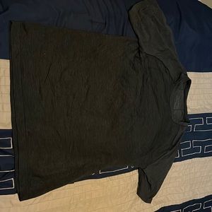Mens large black lululemon workout shirt